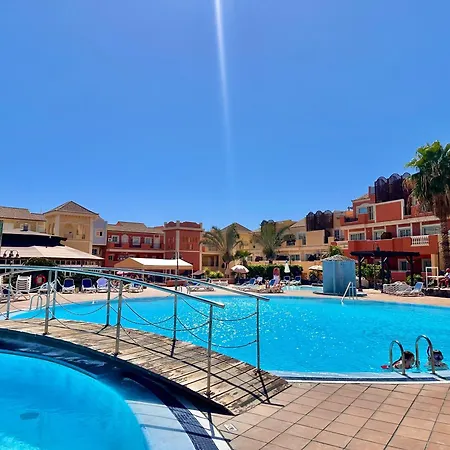 Sunset 7 & Heated Pool Los Cristianos (Tenerife)